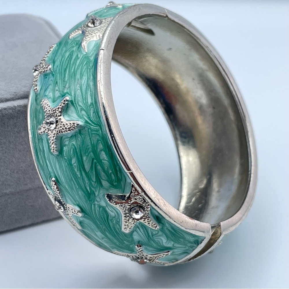 Ocean Starfish Bangle Bracelet Green Enamel Silver Tone Rhinestones